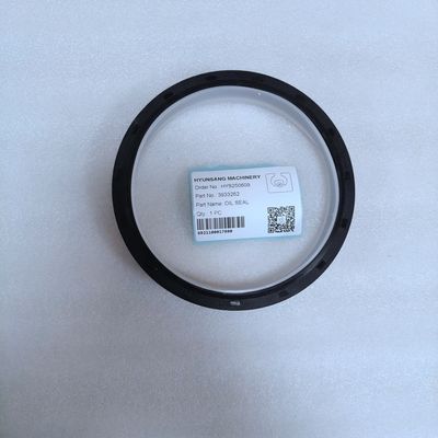 Excavator Engine Parts Crankshaft Oil Seal 3933262 for R140LC-7 R140LC-9S